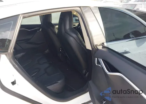 2015 Tesla Model S 60/70/85 z USA, uszkodzony, nr VIN 5YJSA1E18FF102704